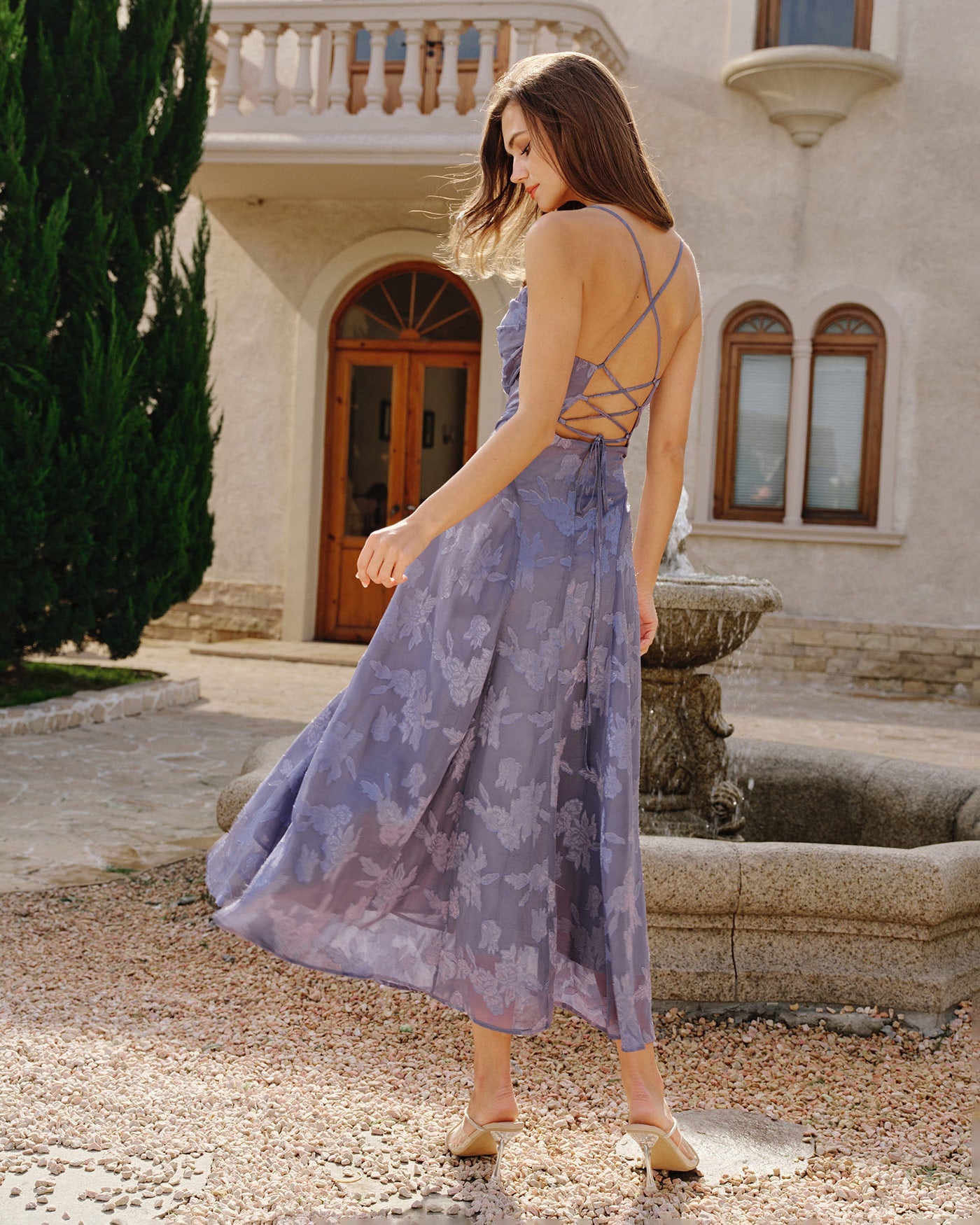 Maxi Elegancka sukienka z otwartymi plecami